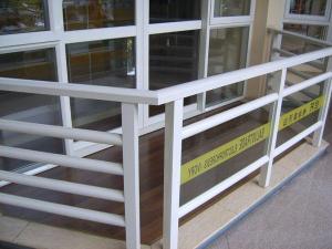  Cerca de aluminio 