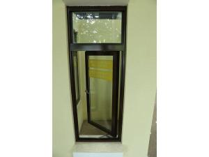  Puertas y ventanas abatibles de aluminio 